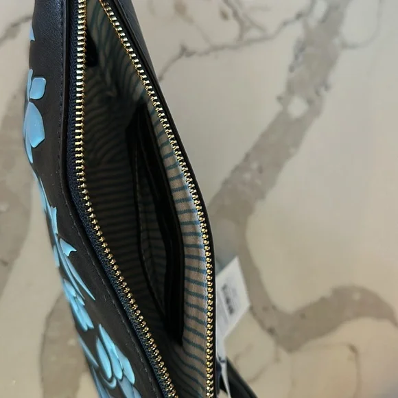 Draper James Floral Half-moon wristlet, nwt - Picture 5 of 5